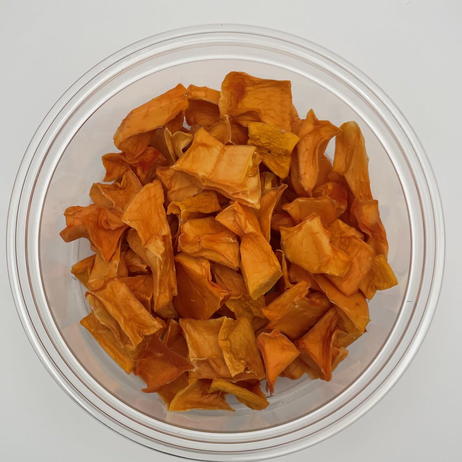 Mangue séchée en vrac dans un bol